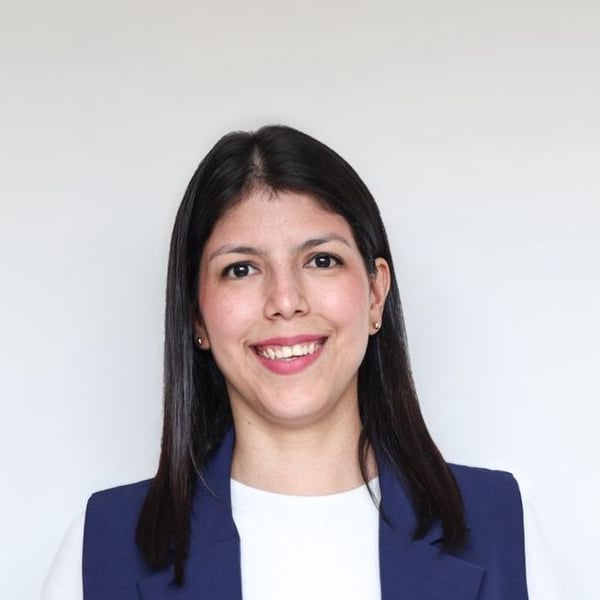 Ester Avelar